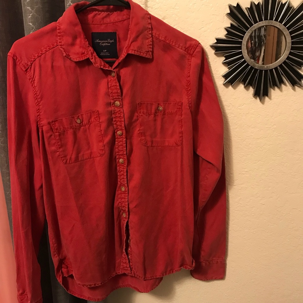 American Eagle Button up